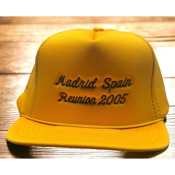 Madrid Spain Reunion Trucker Hat Snapback Cap 2005 Gold Mohrs Solid Pattern - Picture 1 of 9